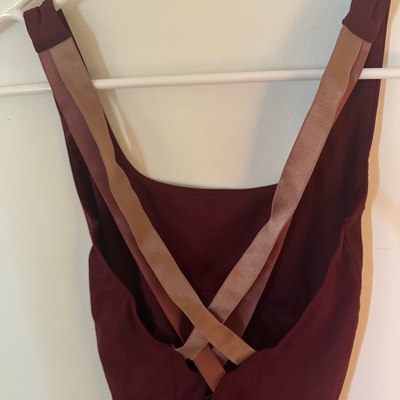 Never worn Fabletics maroon bodysuit with cross back size medium - Picture 9 of 11